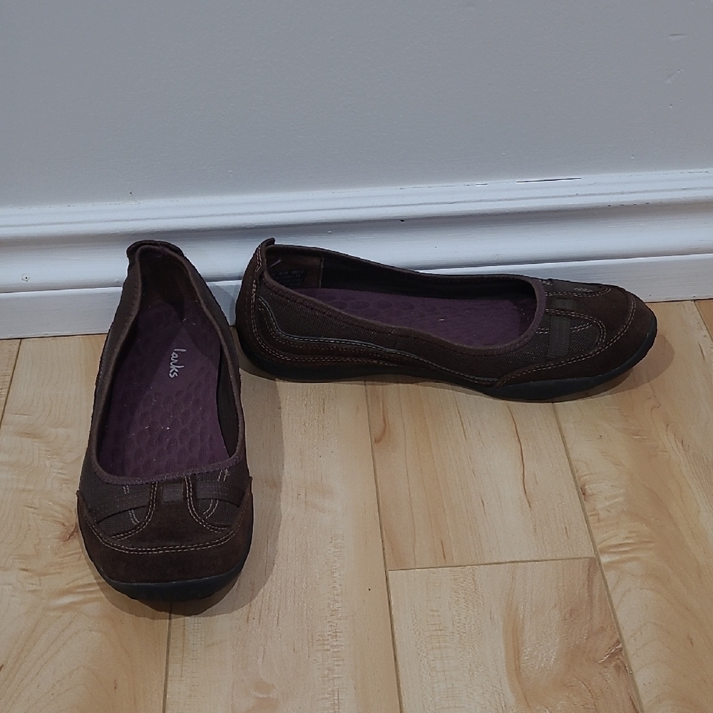 Clarks Women's Size 6.5 Brown Flats